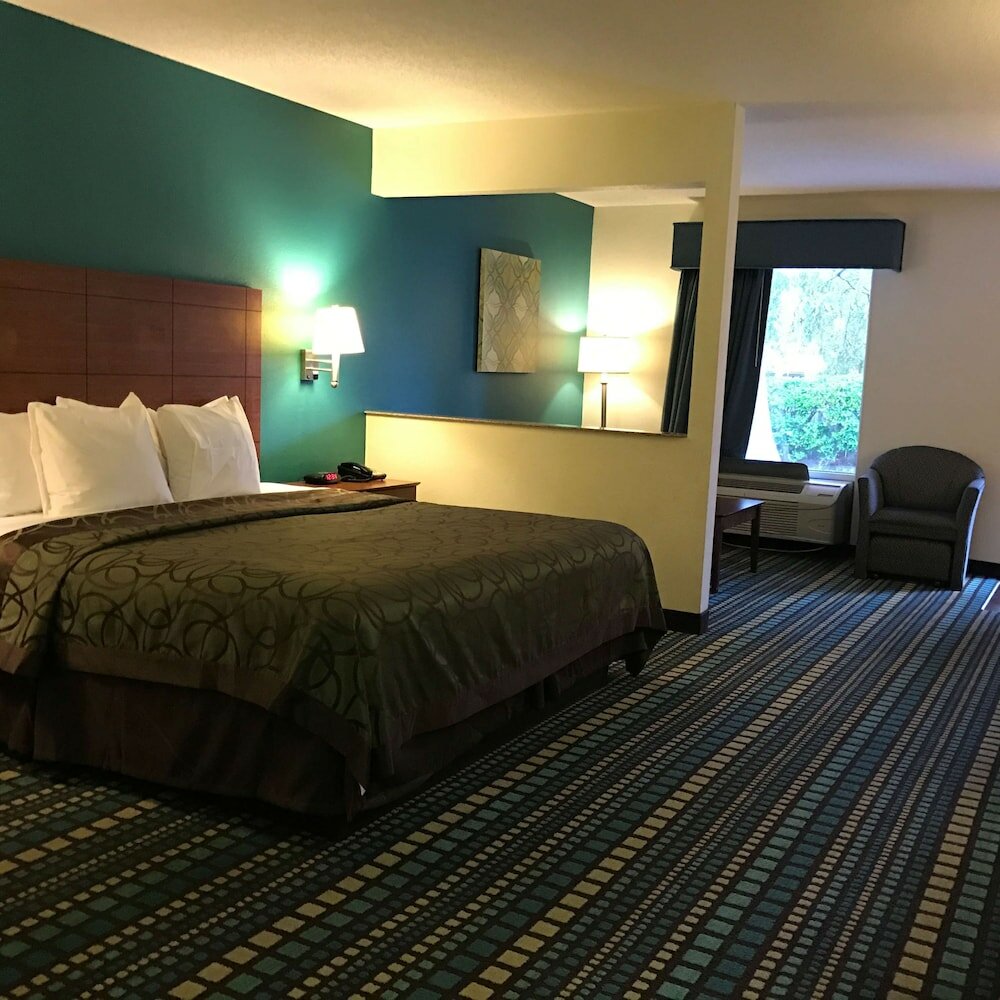 Фото Best Western Tallahassee-Downtown Inn & Suites