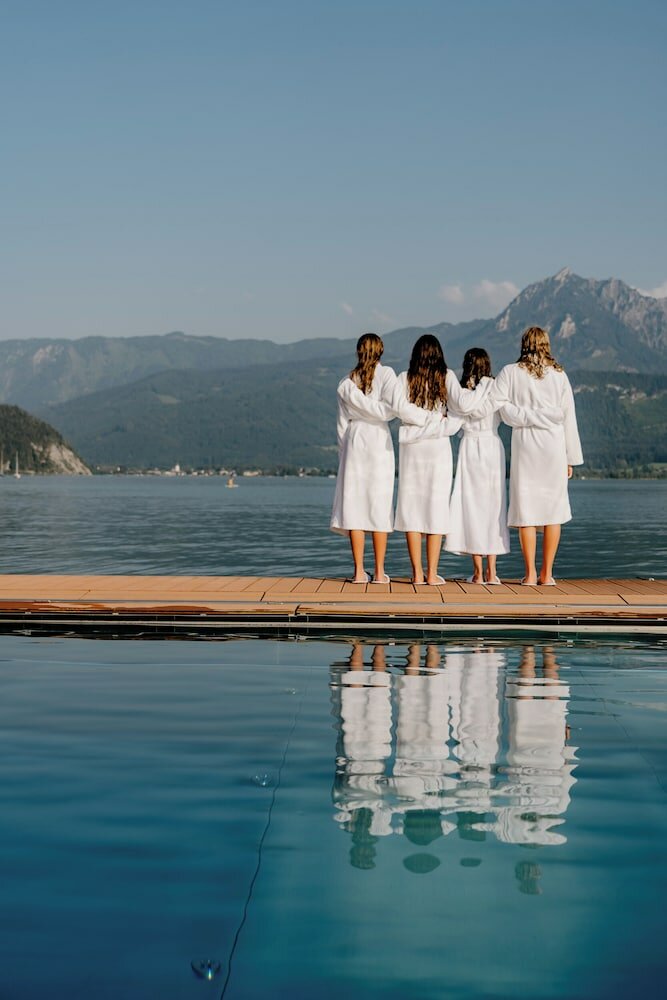 Фото Romantik Residenz Ferienwohnungen Hotel Im Weissen Rössl