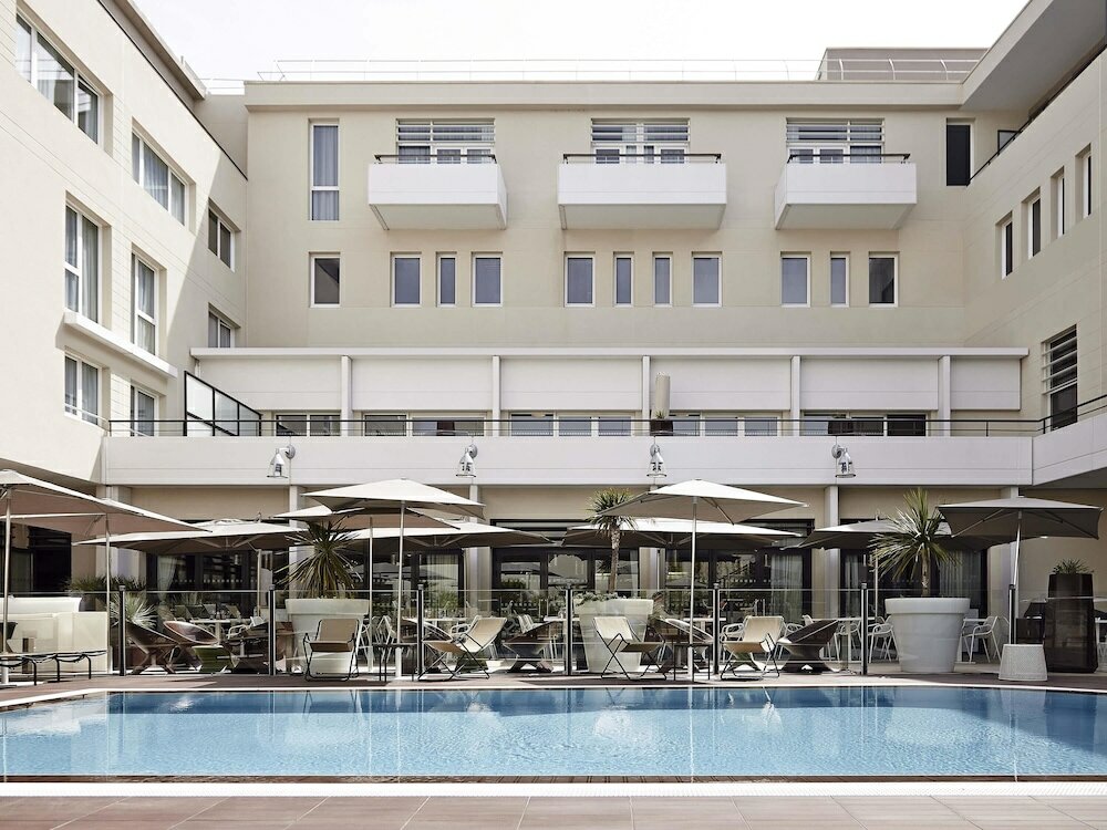 Фото Novotel Avignon Centre