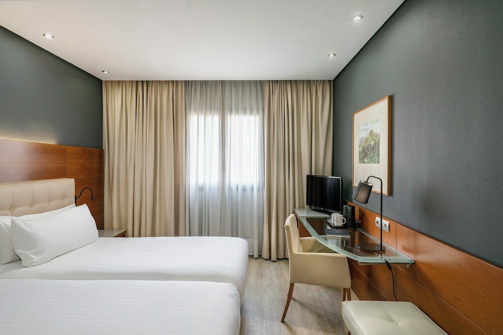 Фото Hotel Silken Coliseum