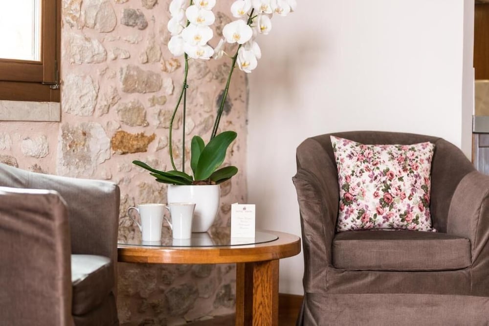 Фото Hotel Ideon