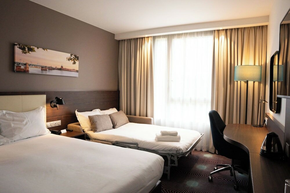 Фото Hampton by Hilton Toulouse Airport