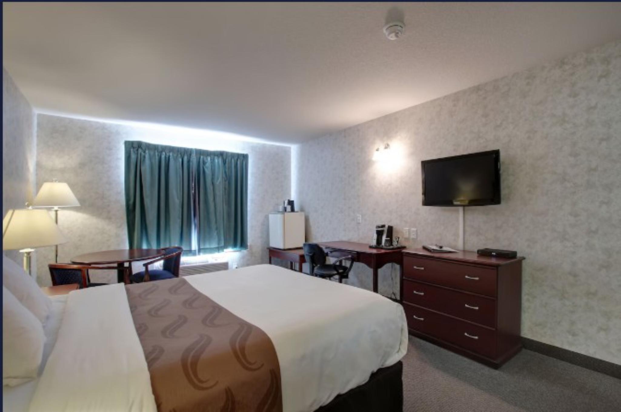 Фото Ramada by Wyndham Nisku Edmonton Airport