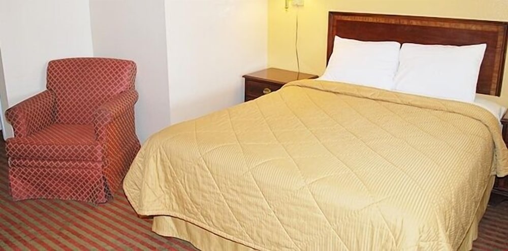 Фото Travelodge by Wyndham Klamath Falls