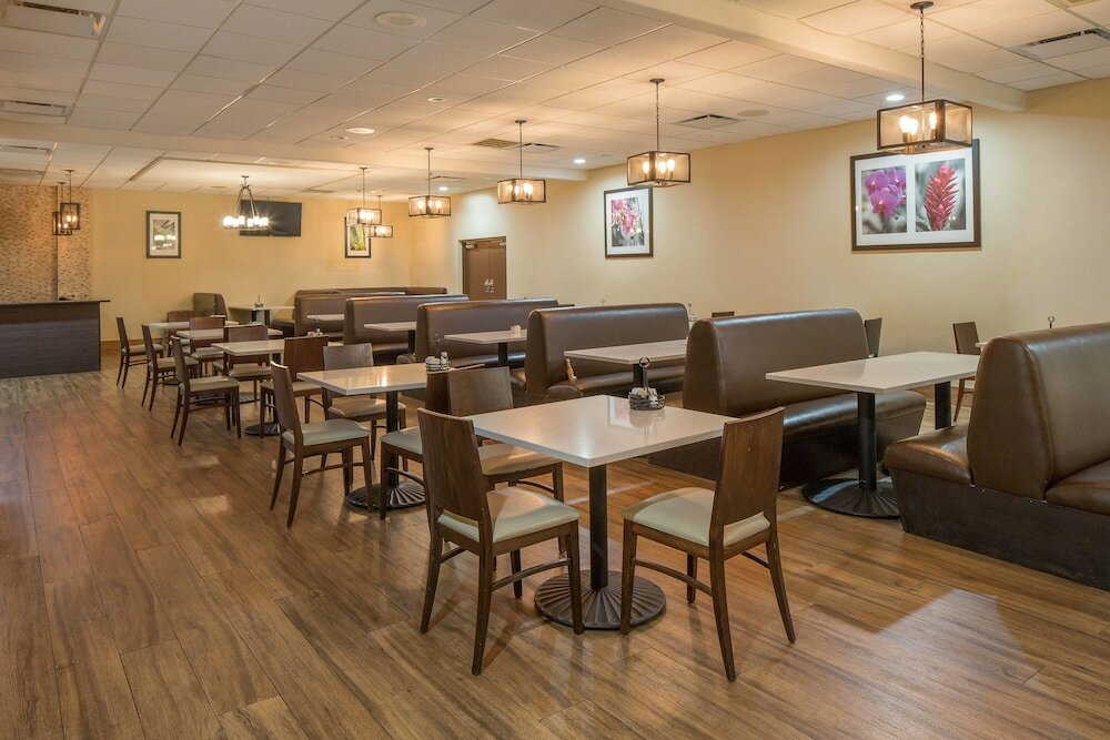 Фото Four Points by Sheraton Orlando International Drive