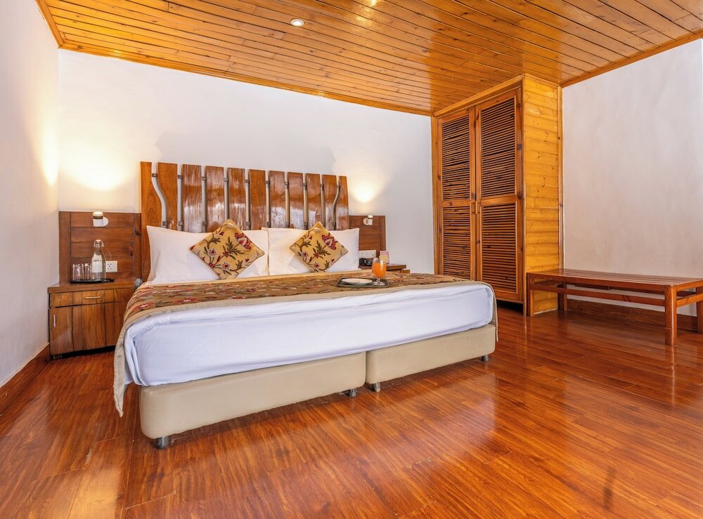 Фото Hotel Heevan Pahalgam