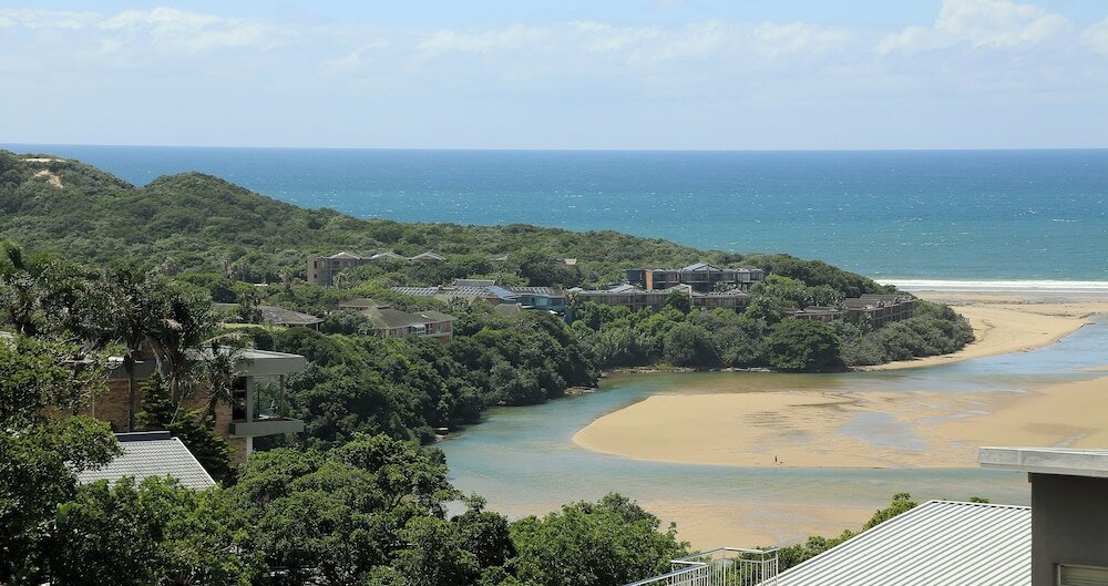 Фото Blue Lagoon Hotel and Conference Centre