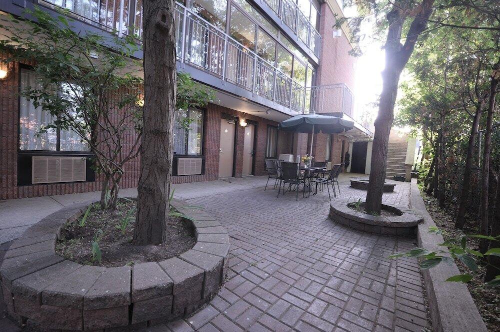 Фото Monte Carlo Inn Toronto West Suites