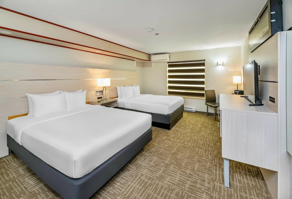 Фото Quality Inn Sunshine Suites