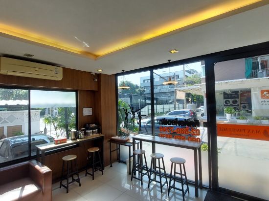 Фото Max Pavillage Bangkok