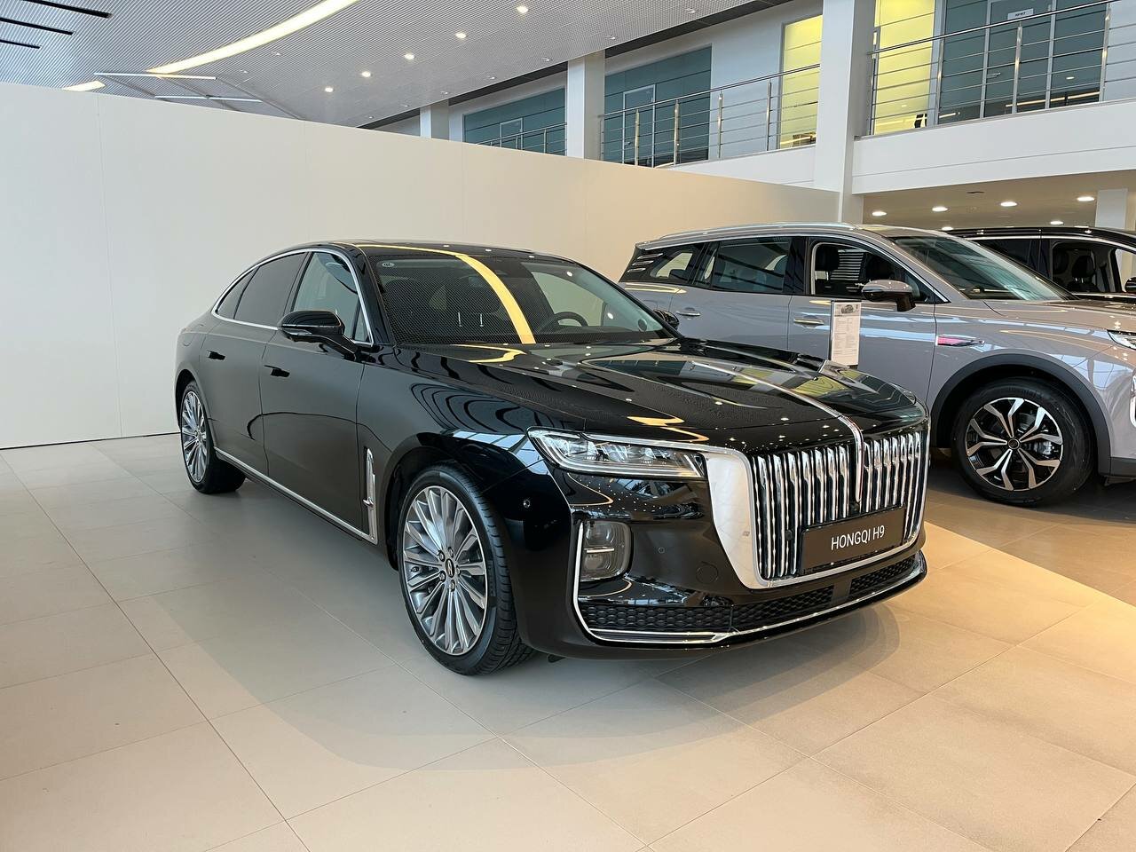 photo Hongqi Глазурит