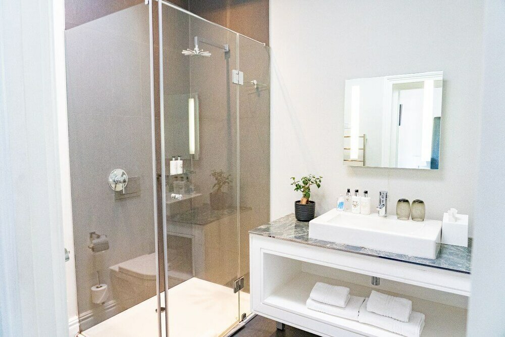 Фото The Three Boutique Hotel