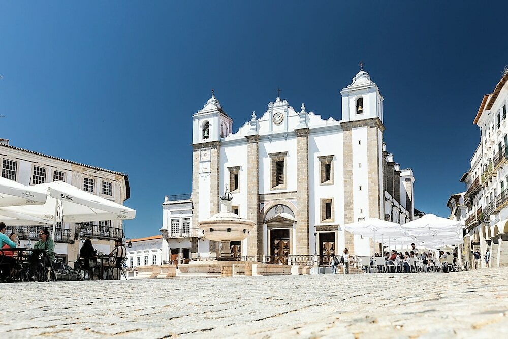 Фото Ibis Evora Hotel