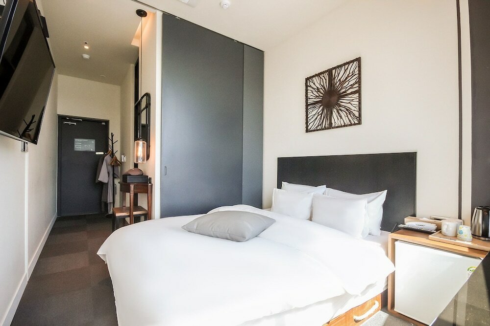 Фото H Avenue Hotel