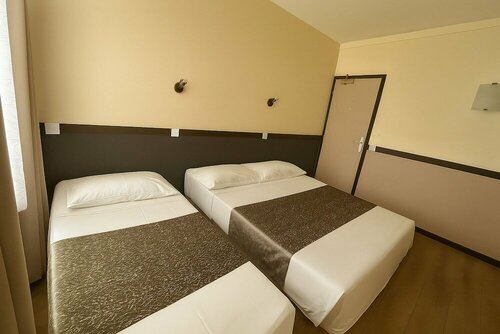 Гостиница Hotel des Bains в Мезоне-Альфоре