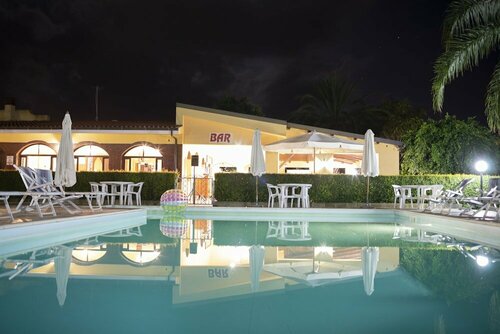 Внешний вид отеля La Fattoria sul Mare в Рикади, фото 1