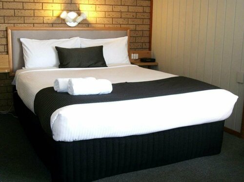 Гостиница Country Home Motor Inn в Шеппартоне