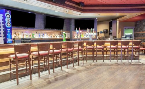 Гостиница Howard Johnson by Wyndham Winnipeg West в Виннипеге