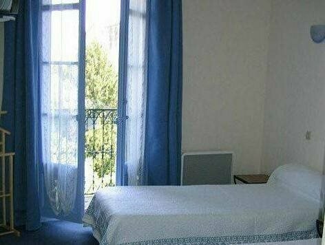 Гостиница Hôtel Champ de Mars в Безье