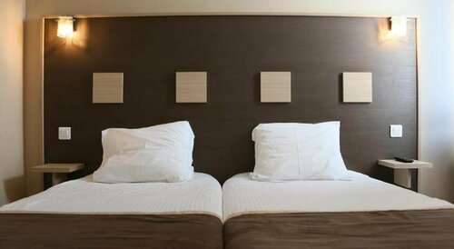 Гостиница Atoll Hotel Logis & Restaurant Angers Beaucouze в Сомюре