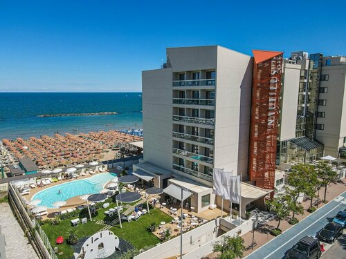 Гостиница Nautilus Family Hotel в Пезаро