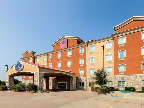 Гостиница Comfort Suites Plano - Dallas North в Плано