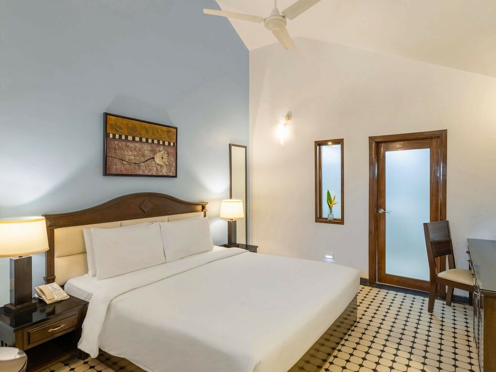 Фото Novotel Goa Dona Sylvia Resort Hotel