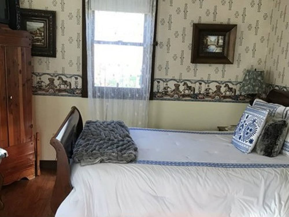 Фото Gardenview Bed and Breakfast