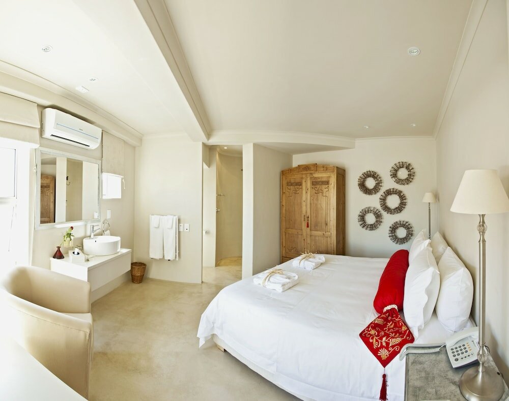 Фото Rouge on Rose Boutique Hotel