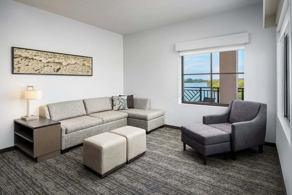 Фото Hyatt House Naples/5th Avenue