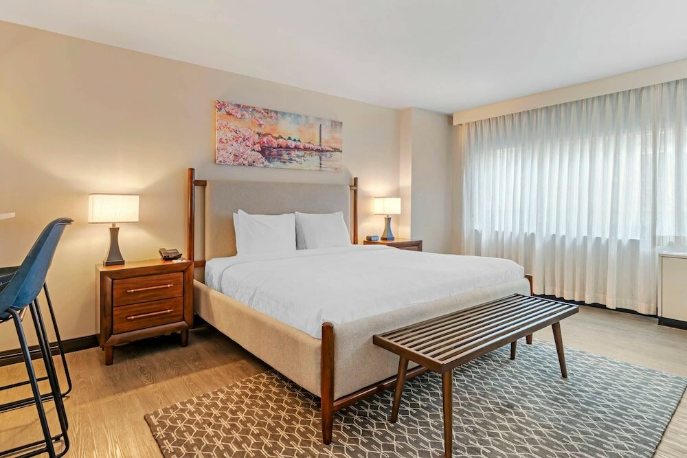 Фото Sonder The Quincy Ascend Hotel Collection