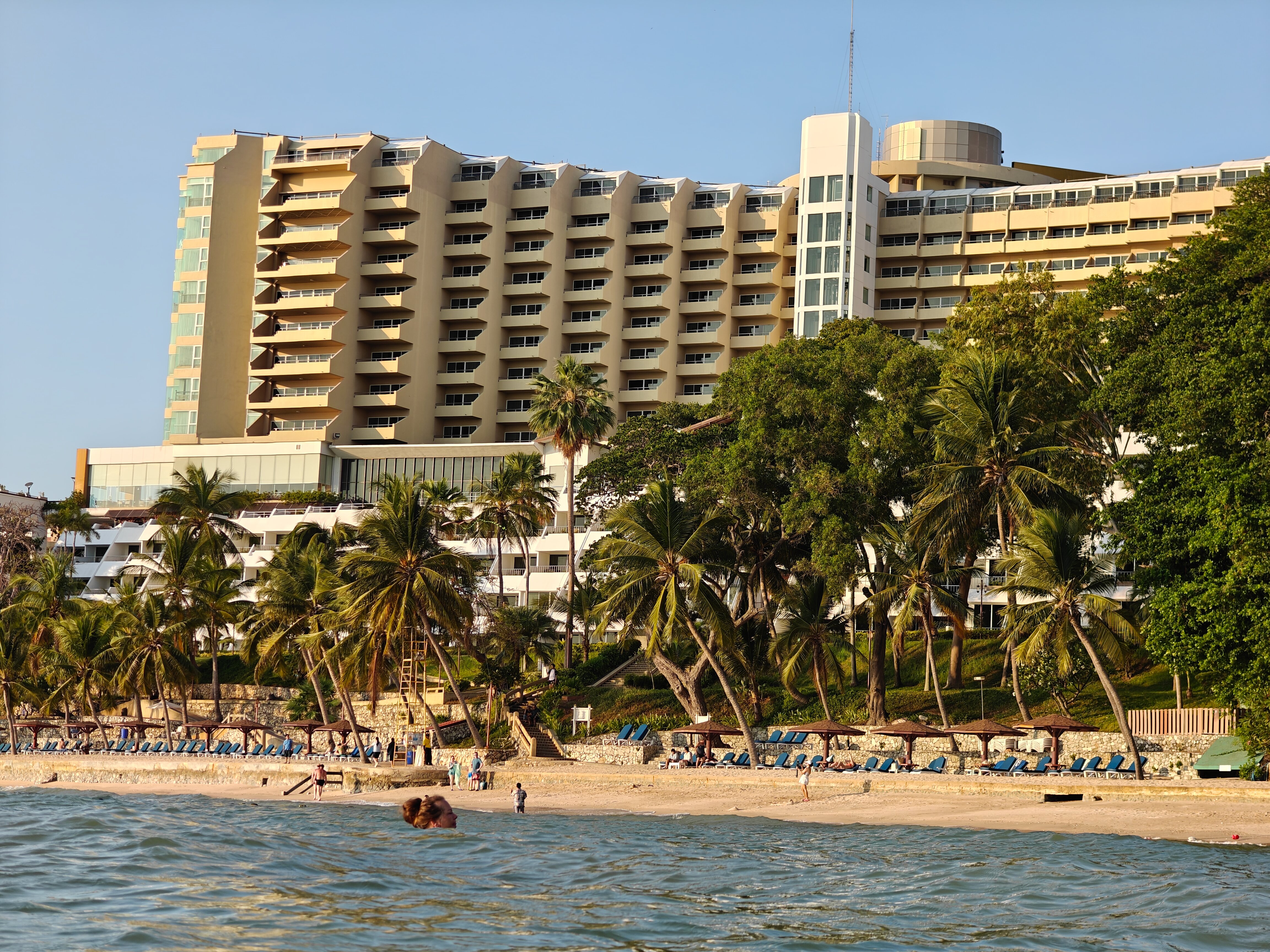Фото Cosy Beach Hotel