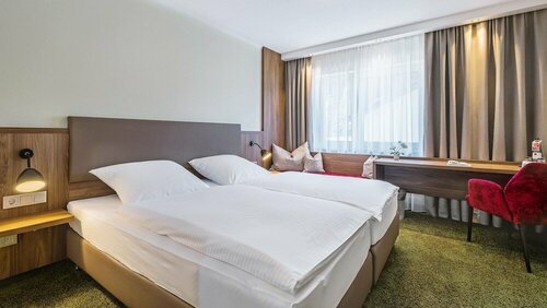 Гостиница Dorint Parkhotel Siegen в Кройцтале
