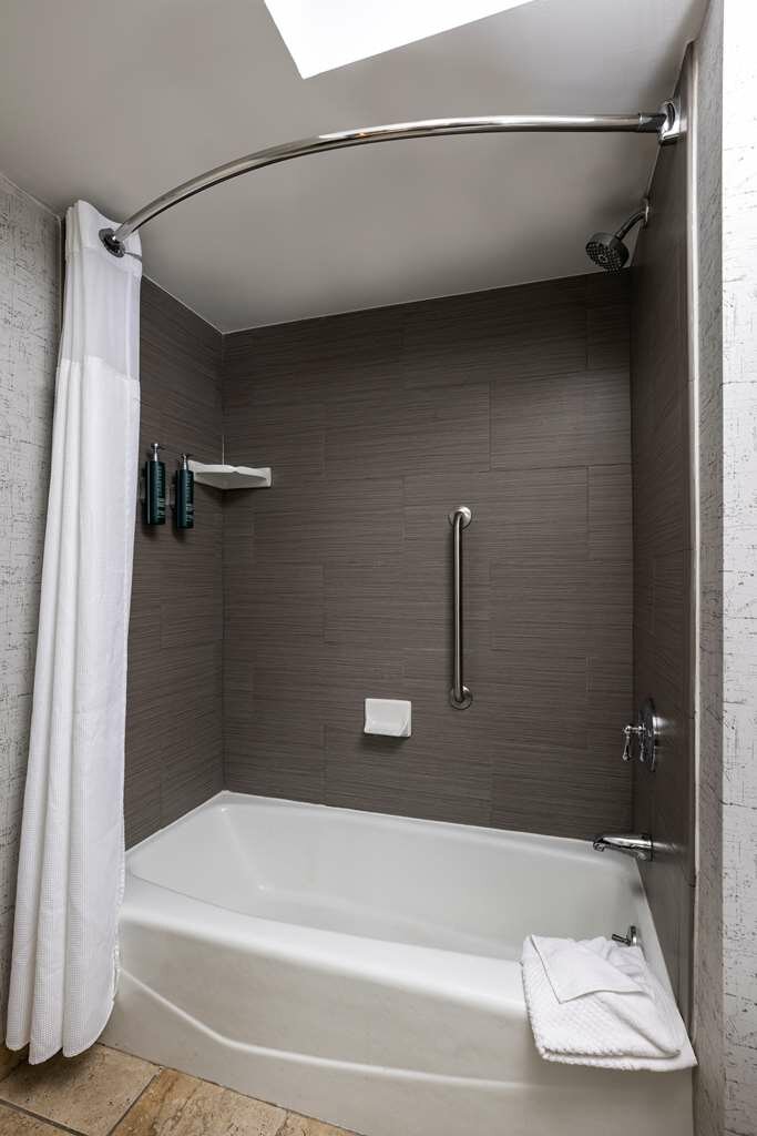 Фото DoubleTree Suites by Hilton Hotel Austin