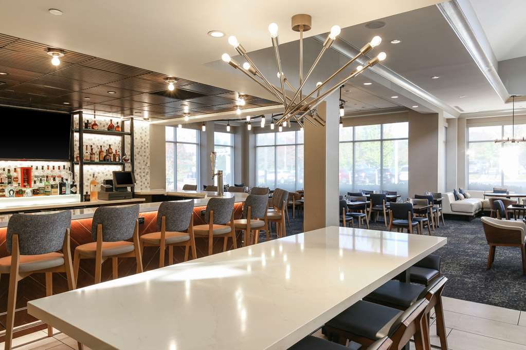Фото Hilton Garden Inn Melville