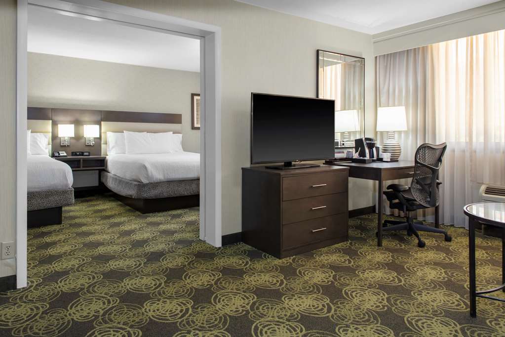 Фото Hilton Garden Inn Reagan National Airport
