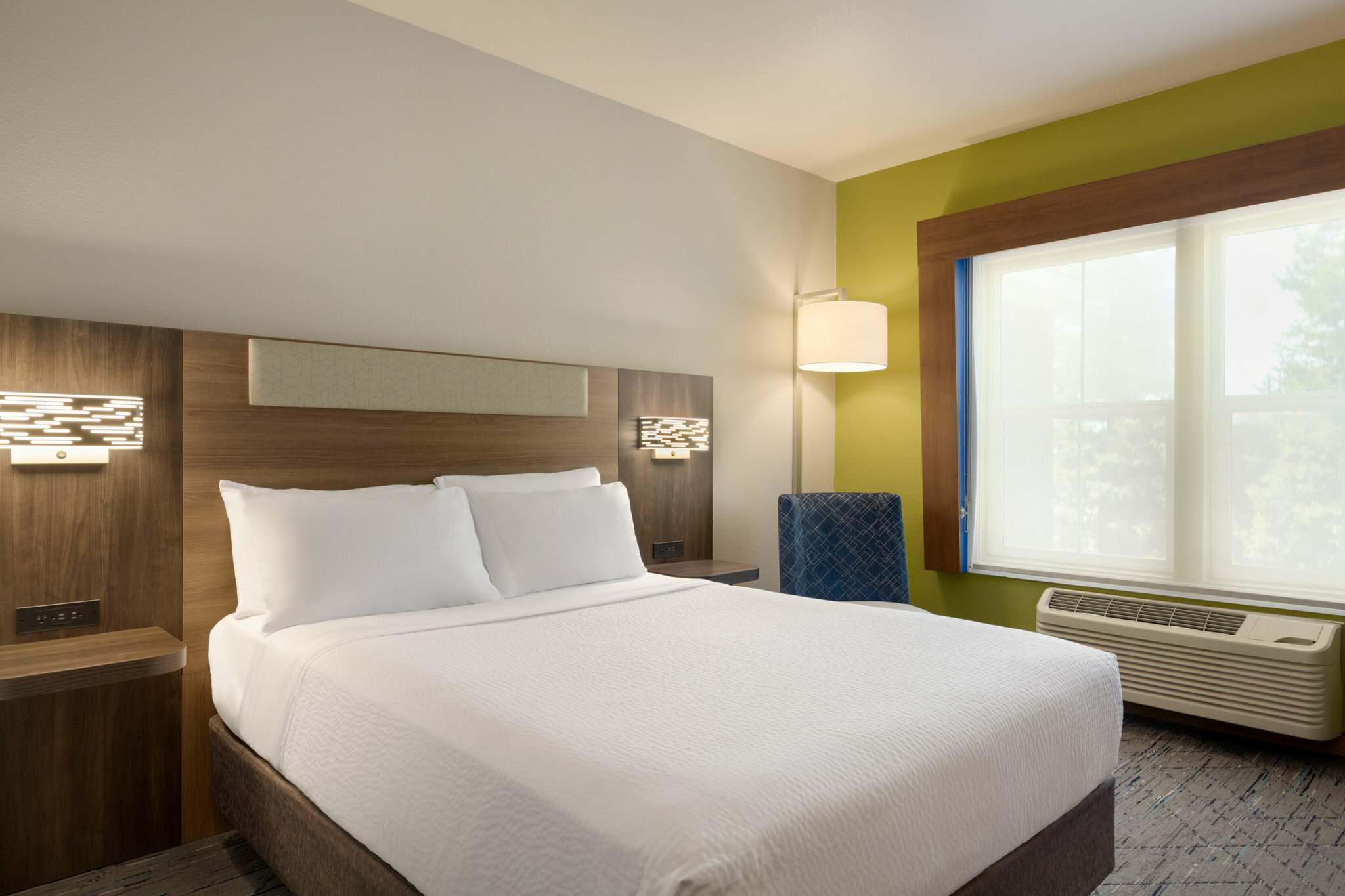 Фото Holiday Inn Express West Sacramento, an Ihg Hotel