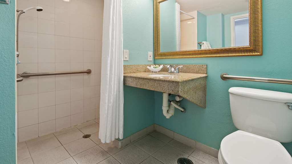 Фото Best Western Plus Oceanside Inn