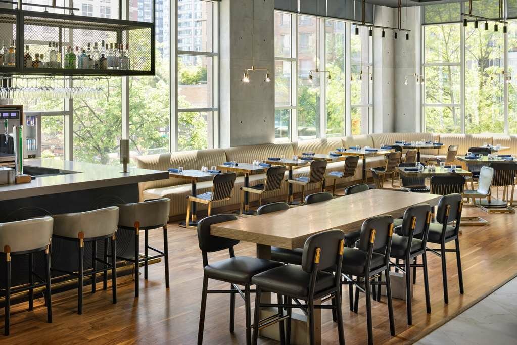 Фото Hilton Vancouver Downtown