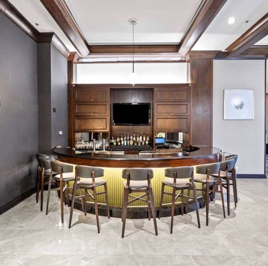 Фото DoubleTree by Hilton South Charlotte Tyvola