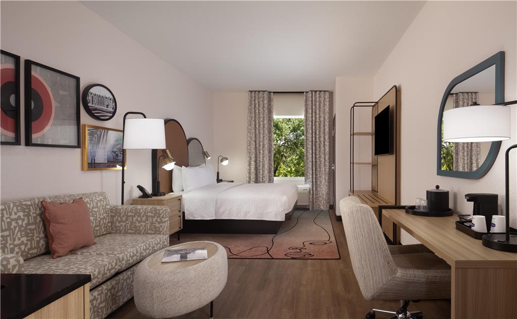 Фото Comfort Suites At Fairgrounds - Casino