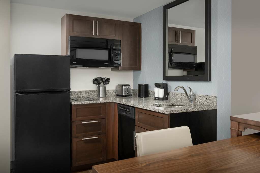 Фото Embassy Suites Springfield