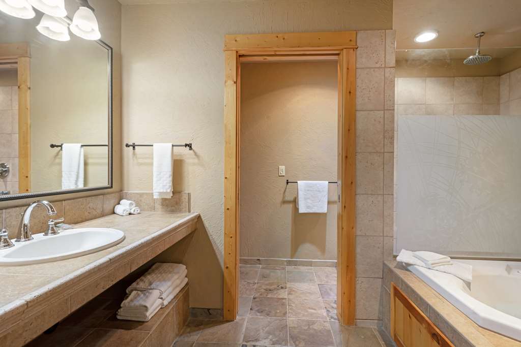 Фото Best Western Ponderosa Lodge