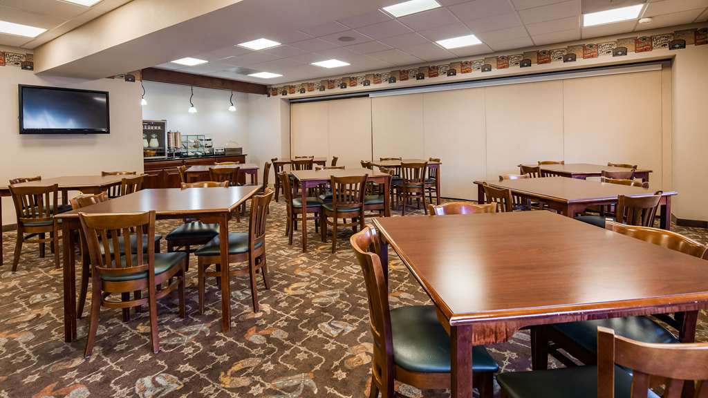 Фото Best Western Plus Country Inn & Suites