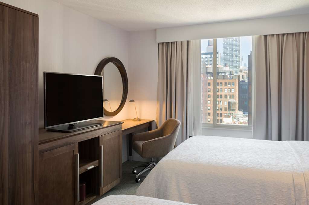 Фото Hampton Inn Manhattan-Chelsea