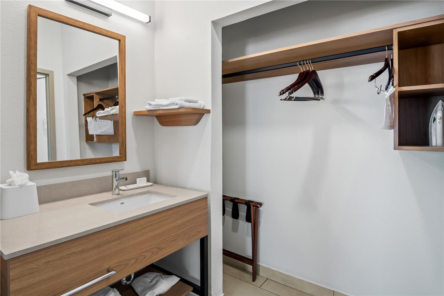 Фото Hampton Inn & Suites Waxahachie