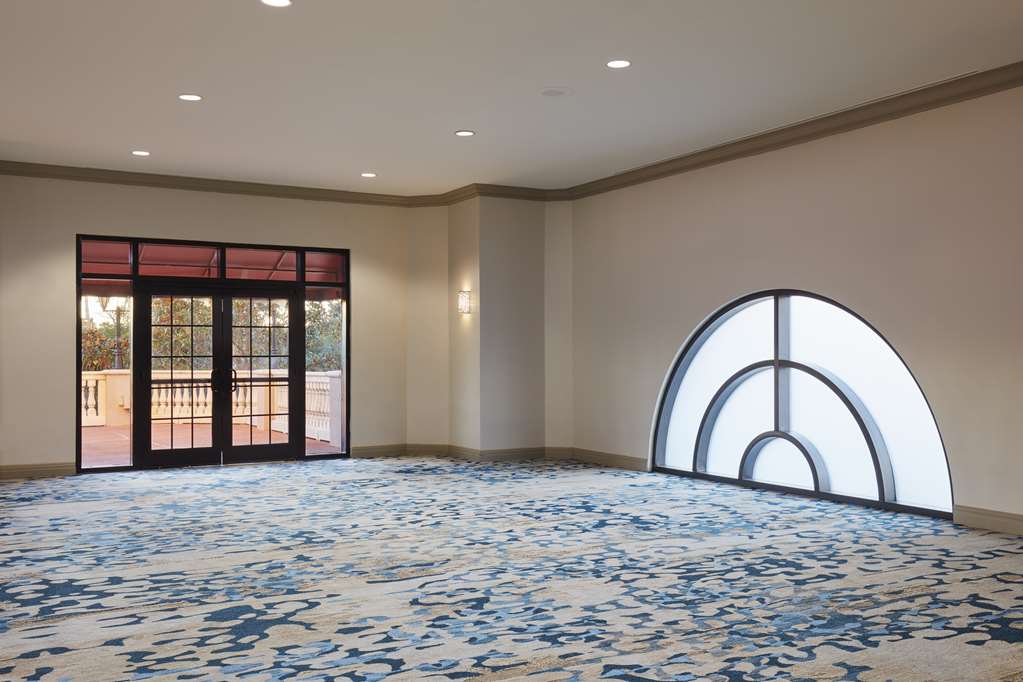 Фото DoubleTree by Hilton Hotel Orlando at SeaWorld