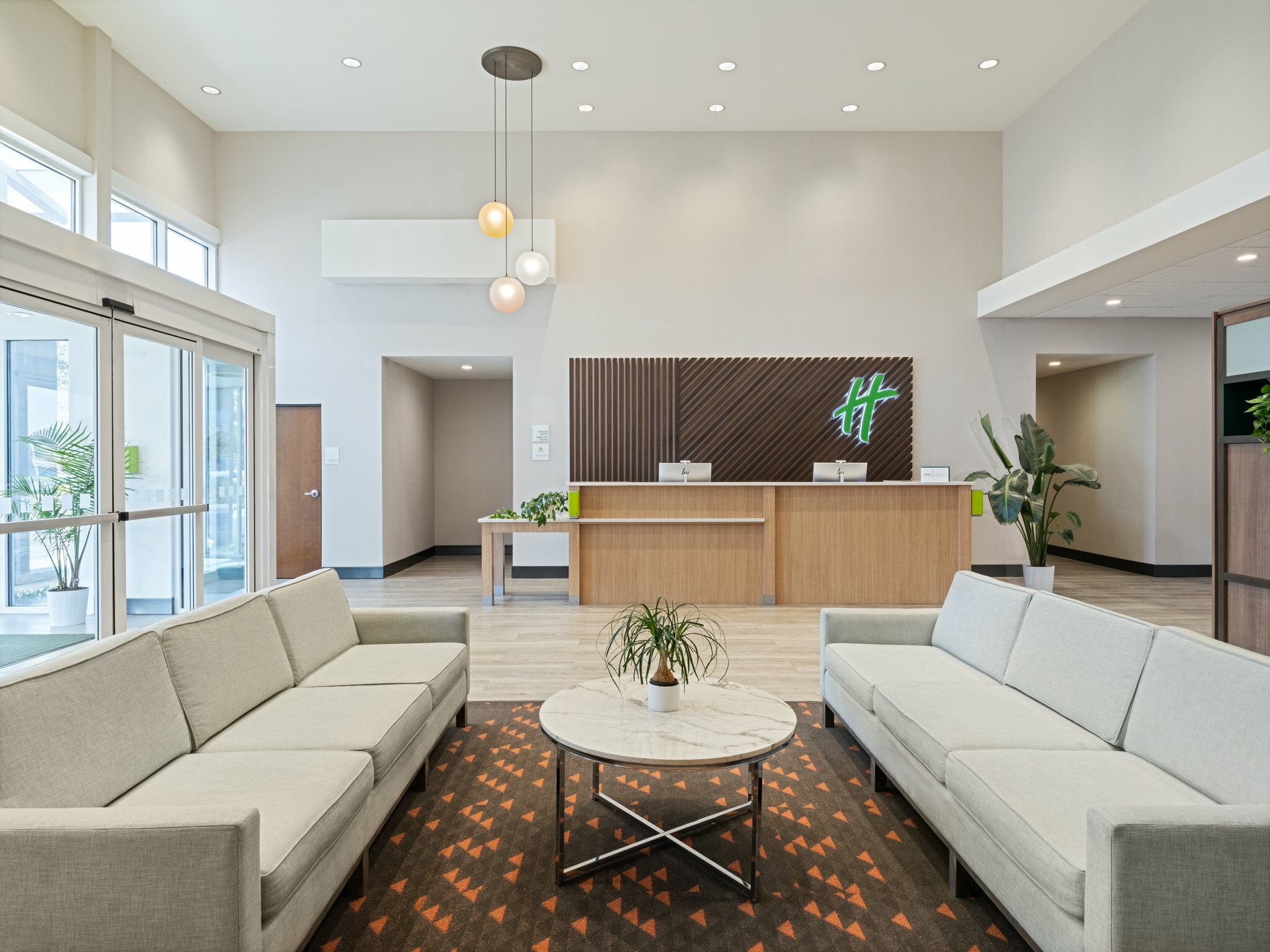 Фото Holiday Inn & Suites Orlando I-drive - Theme Parks by Ihg