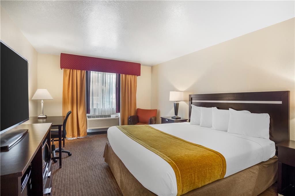 Фото Best Western Luxury Inn