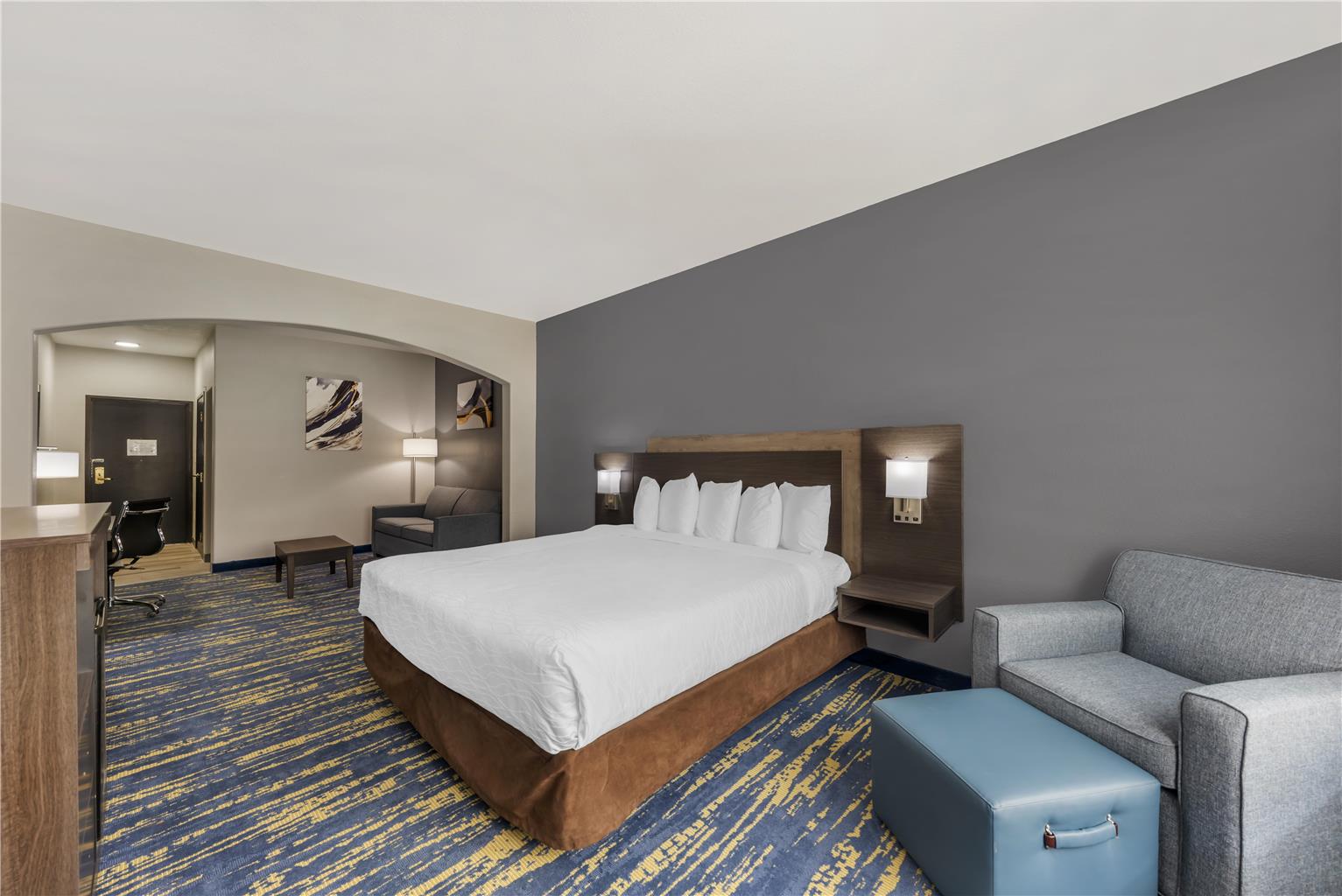 Фото SureStay Plus Hotel by Best Western San Antonio SeaWorld